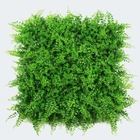 Mur vert artificiel vertical UV de 4.8CM, plastique du mur 100 de feuillage de Faux